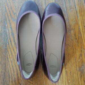 Ugg Flats 8 Fuzzy Heel